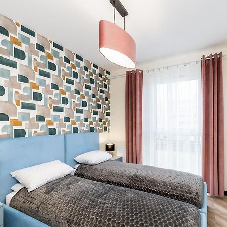Saska Park Apartments Краков Экстерьер фото