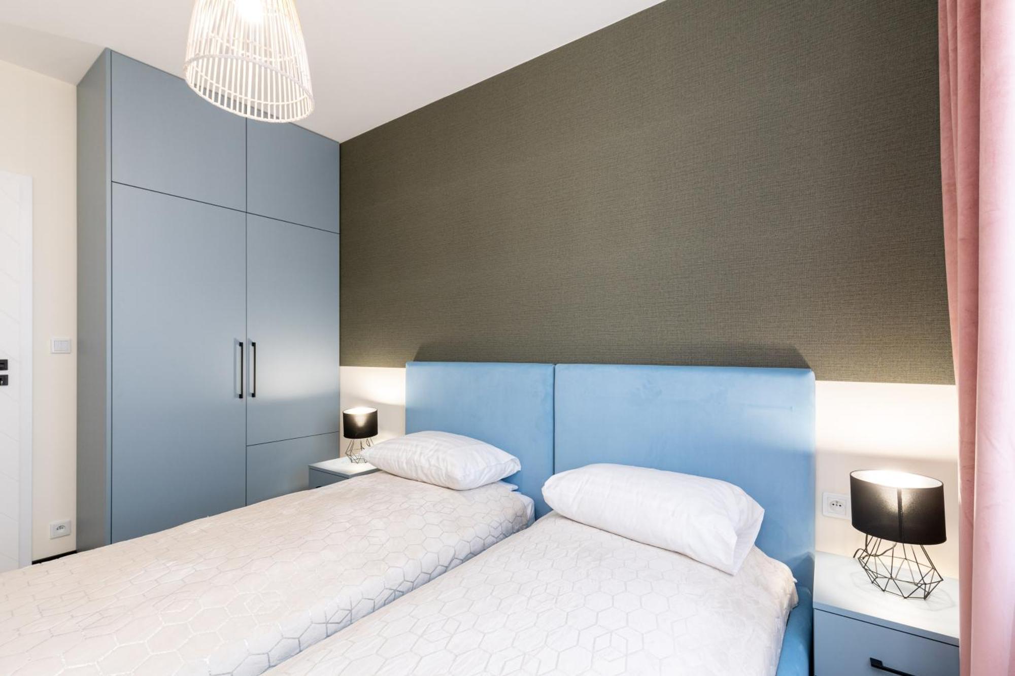 Saska Park Apartments Краков Экстерьер фото