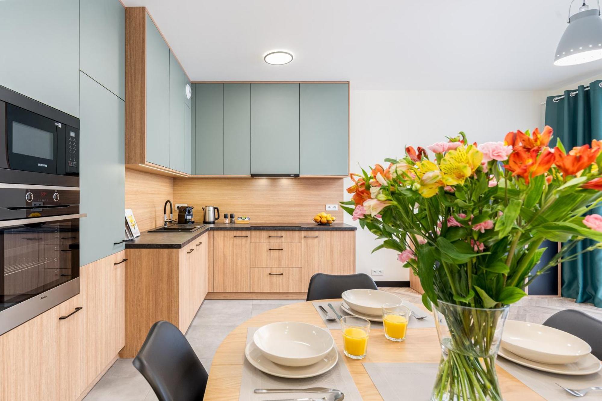 Saska Park Apartments Краков Экстерьер фото