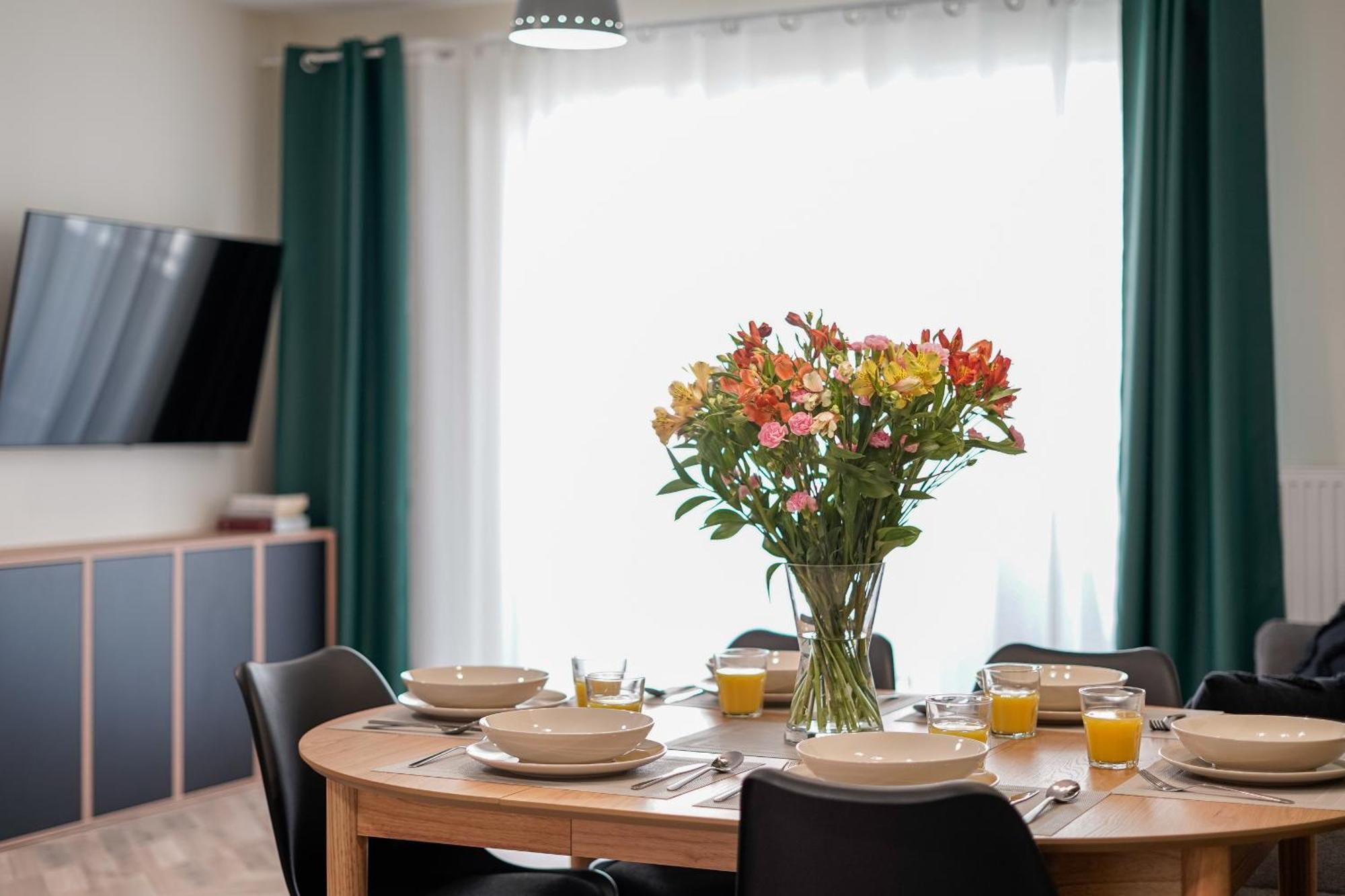 Saska Park Apartments Краков Экстерьер фото